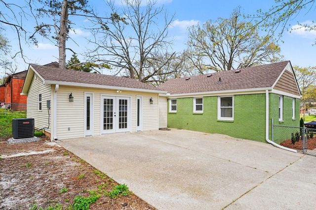 2925 Twin Lawn Dr, Nashville, TN 37214