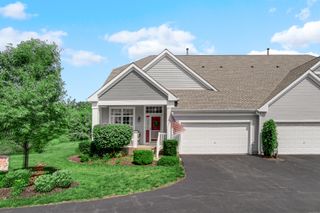 361 Cascade Lane 1, Oswego, IL 60543