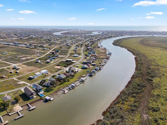 876 Seagull, Sargent, TX 77414