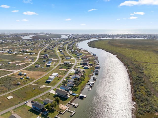 876 Seagull, Sargent, TX 77414