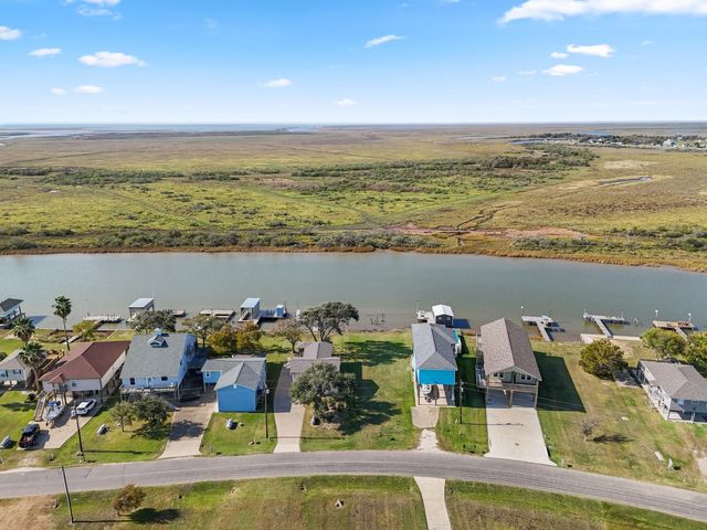 876 Seagull, Sargent, TX 77414