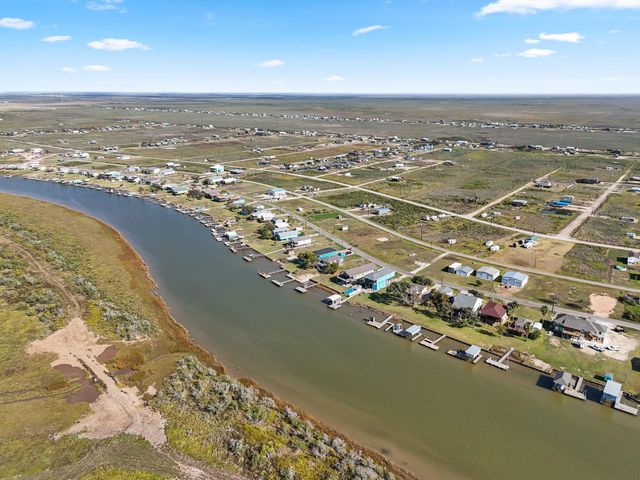 876 Seagull, Sargent, TX 77414