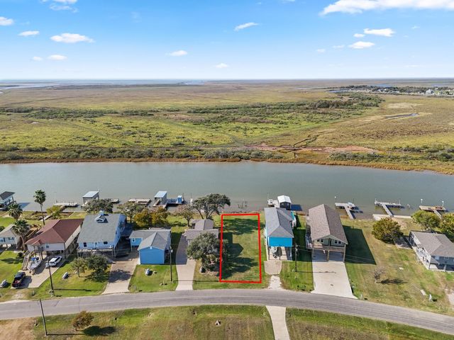 876 Seagull, Sargent, TX 77414