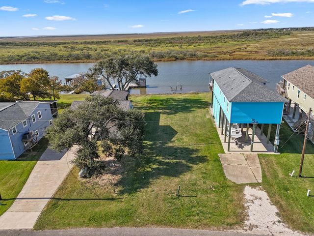876 Seagull, Sargent, TX 77414