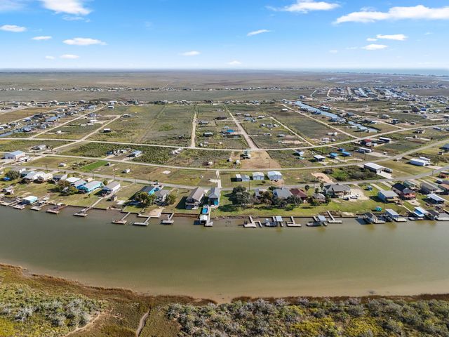 876 Seagull, Sargent, TX 77414