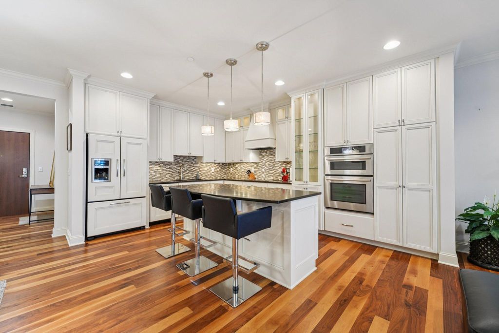 875 Lake Street N 212, Wayzata, MN 55391 — photo 3