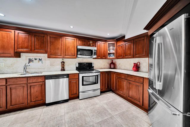 317 ROCK RIDGE CT, Franklin Lakes, NJ 07417