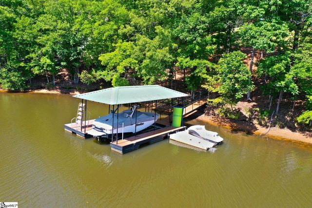 366 Hideaway Cove Drive, Seneca, SC 29672