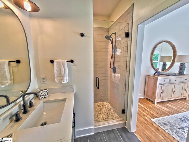 366 Hideaway Cove Drive, Seneca, SC 29672