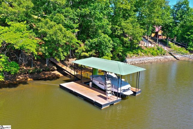 366 Hideaway Cove Drive, Seneca, SC 29672