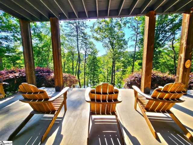 366 Hideaway Cove Drive, Seneca, SC 29672