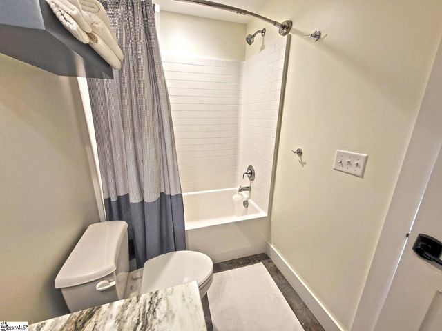 366 Hideaway Cove Drive, Seneca, SC 29672
