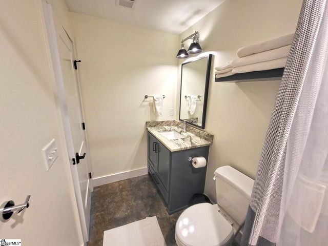 366 Hideaway Cove Drive, Seneca, SC 29672
