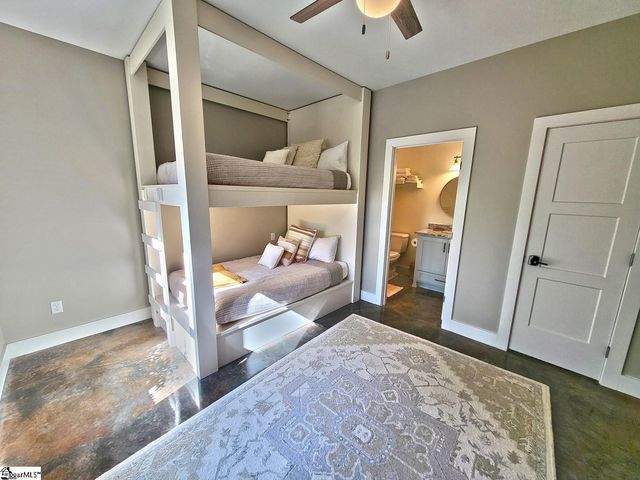 366 Hideaway Cove Drive, Seneca, SC 29672