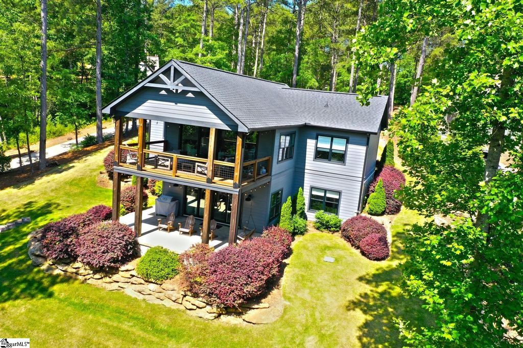 366 Hideaway Cove Drive, Seneca, SC 29672