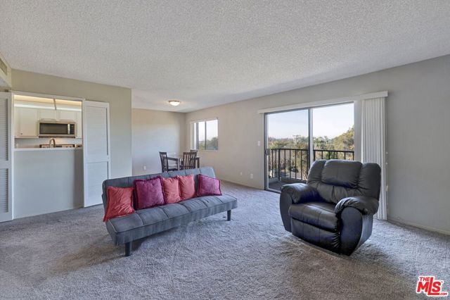 12400 Montecito Road 403, Seal Beach, CA 90740