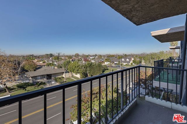 12400 Montecito Road 403, Seal Beach, CA 90740