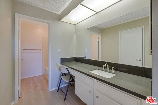 12400 Montecito Road 403, Seal Beach, CA 90740