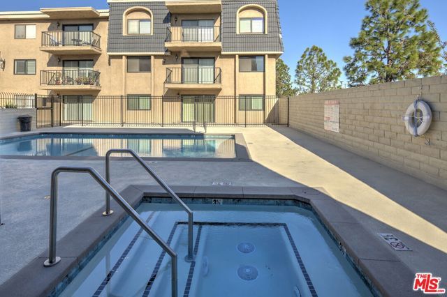 12400 Montecito Road 403, Seal Beach, CA 90740