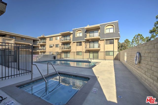 12400 Montecito Road 403, Seal Beach, CA 90740