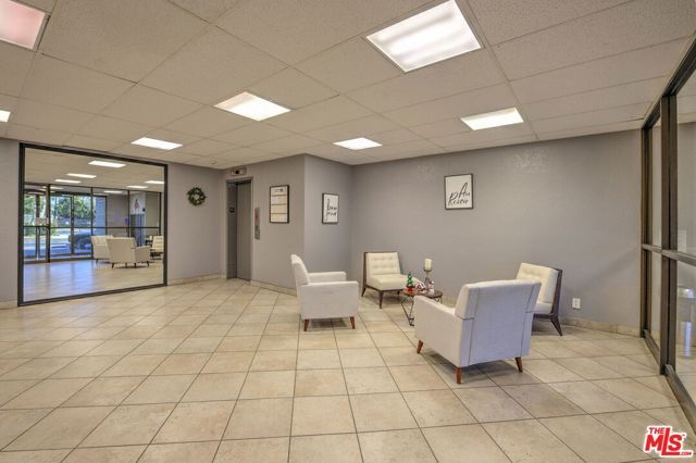 12400 Montecito Road 403, Seal Beach, CA 90740