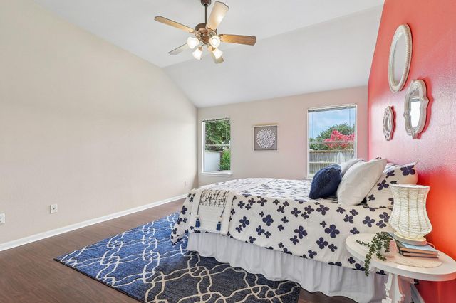 102 Thompson TRL, Bastrop, TX 78602