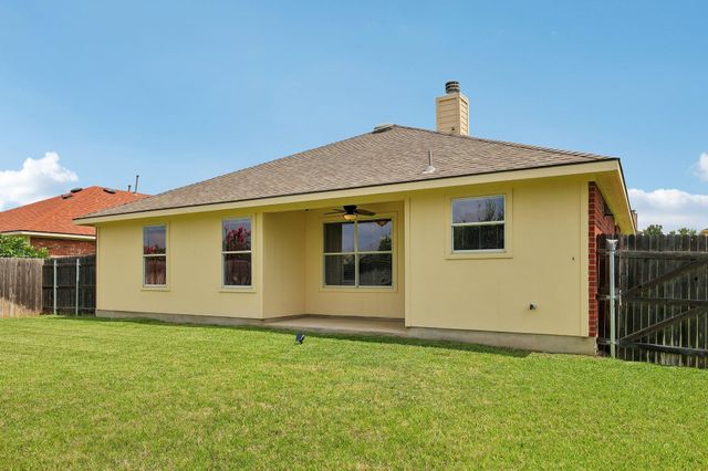 102 Thompson TRL, Bastrop, TX 78602