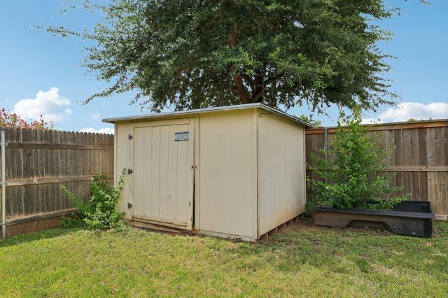 102 Thompson TRL, Bastrop, TX 78602