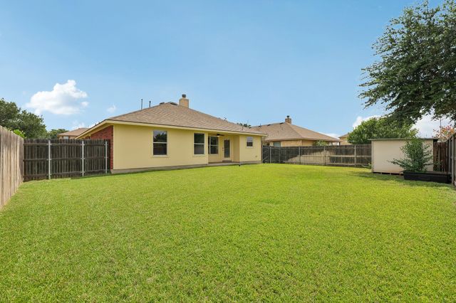 102 Thompson TRL, Bastrop, TX 78602