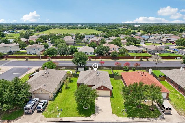 102 Thompson TRL, Bastrop, TX 78602
