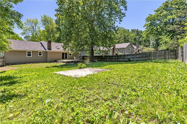 14842 W 90th Terrace, Lenexa, KS 66215