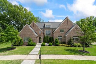 564 LAMBS BROOK LN, Collierville, TN 38017