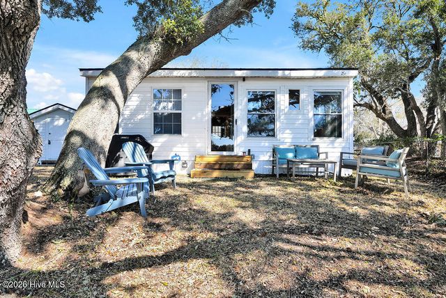 421 Lockwood Folly Road SE, Bolivia, NC 28422