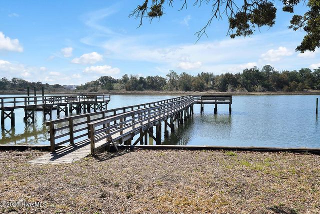 421 Lockwood Folly Road SE, Bolivia, NC 28422