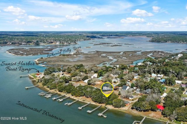 421 Lockwood Folly Road SE, Bolivia, NC 28422