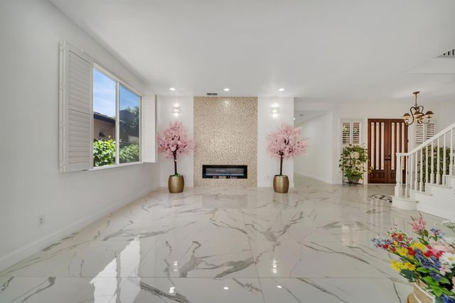 2105 Steinbeck, Modesto, CA 95356