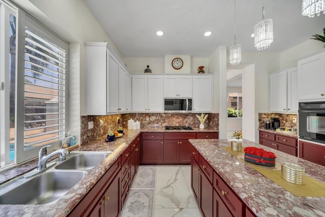 2105 Steinbeck, Modesto, CA 95356