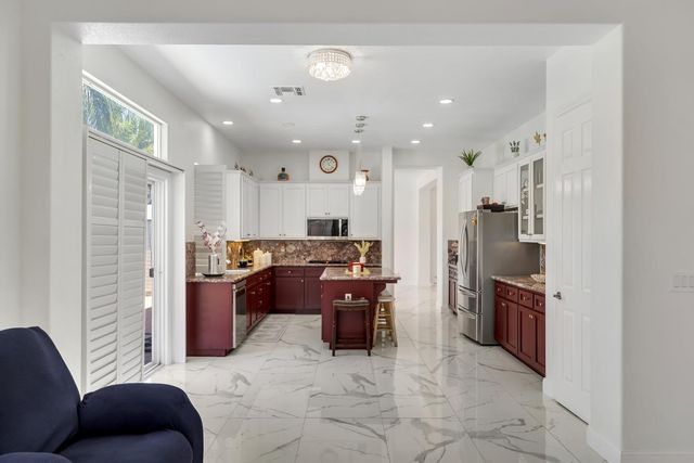 2105 Steinbeck, Modesto, CA 95356