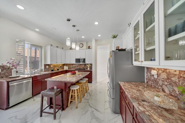 2105 Steinbeck, Modesto, CA 95356