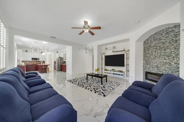 2105 Steinbeck, Modesto, CA 95356