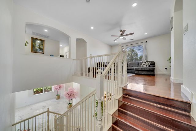 2105 Steinbeck, Modesto, CA 95356