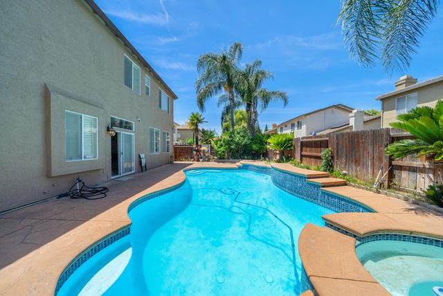 2105 Steinbeck, Modesto, CA 95356