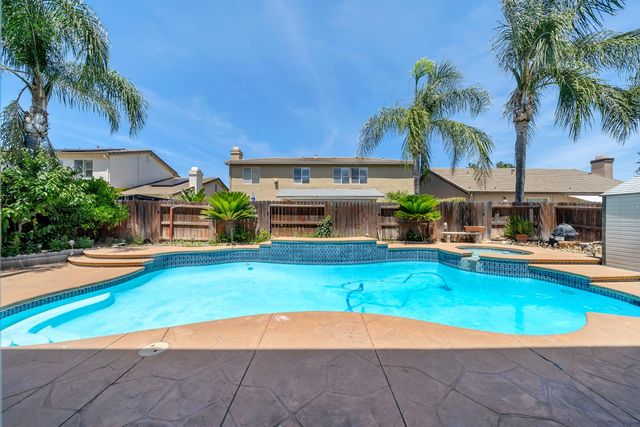 2105 Steinbeck, Modesto, CA 95356