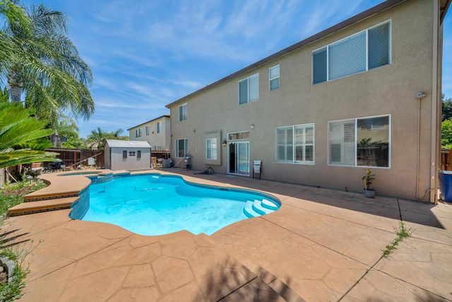 2105 Steinbeck, Modesto, CA 95356