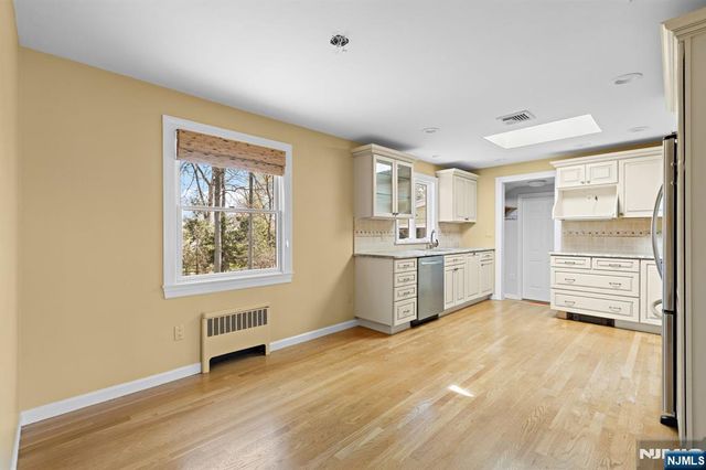 306 Sunset Boulevard, Wyckoff, NJ 07481