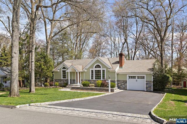 306 Sunset Boulevard, Wyckoff, NJ 07481