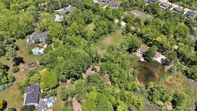1111 Sheldon Road, Rochester Hills, MI 48306