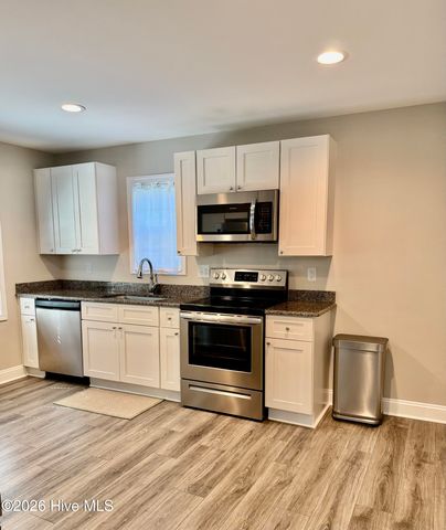 175 S Carlisle Street, Southern Pines, NC 28387