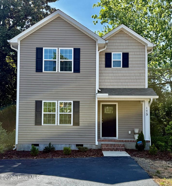 175 S Carlisle Street, Southern Pines, NC 28387