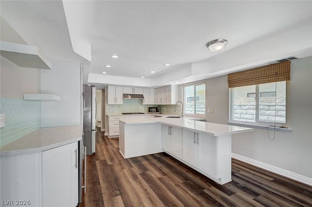 8708 Captains Place, Las Vegas, NV 89117